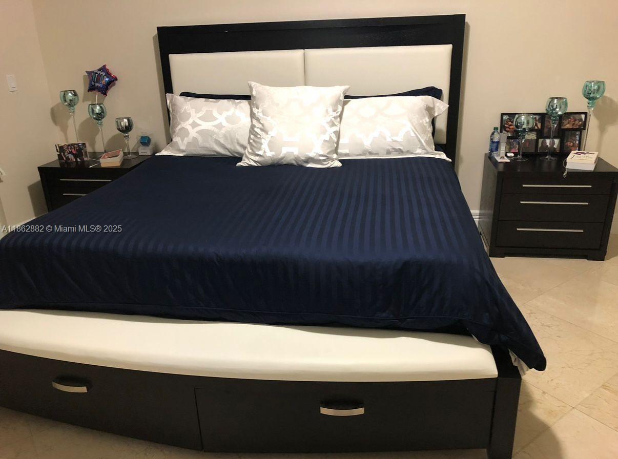 See details 1909 2 / 1 1086 sq. ft. $ 2025-08-21 0 Photo