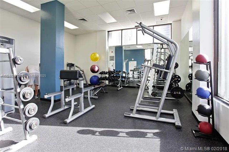 Ver detalles 1929 2 / 2 1331 sq. ft. $ 2025-08-21 0 foto
