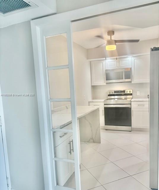 Ver detalles 1929 2 / 2 1331 sq. ft. $ 2025-08-21 0 foto