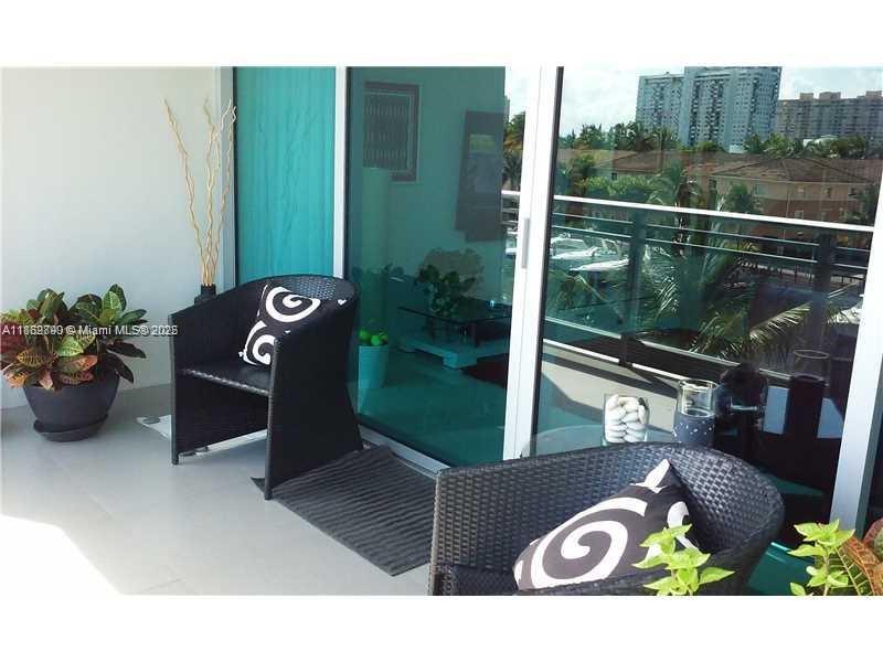 Photo of 2950 188th St  #304, Aventura, Florida, 33180 - 