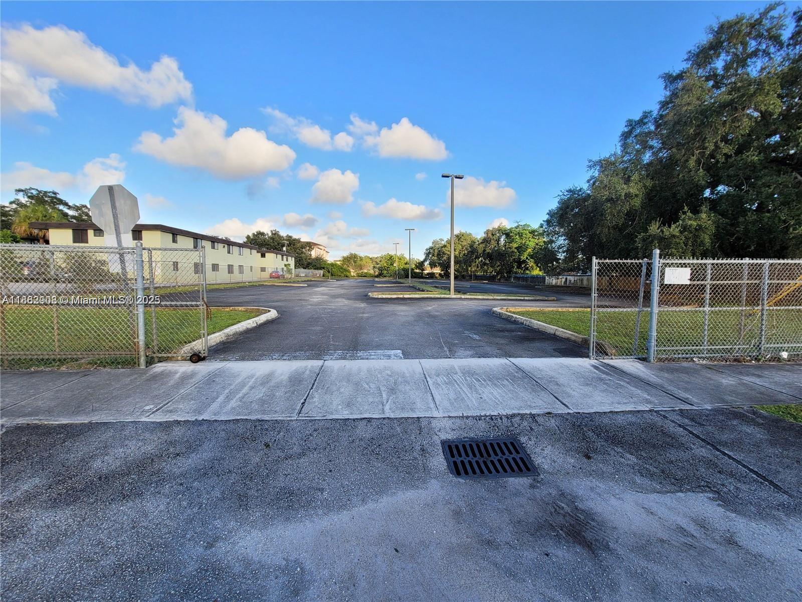 See details / sq. ft. $ 2025-08-21 0 Photo
