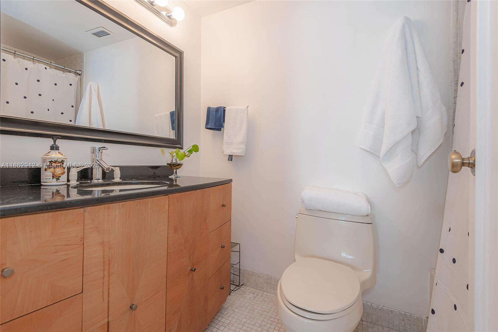 Photo of 3725 Ocean Dr  #1221, Hollywood, Florida, 33019 - 