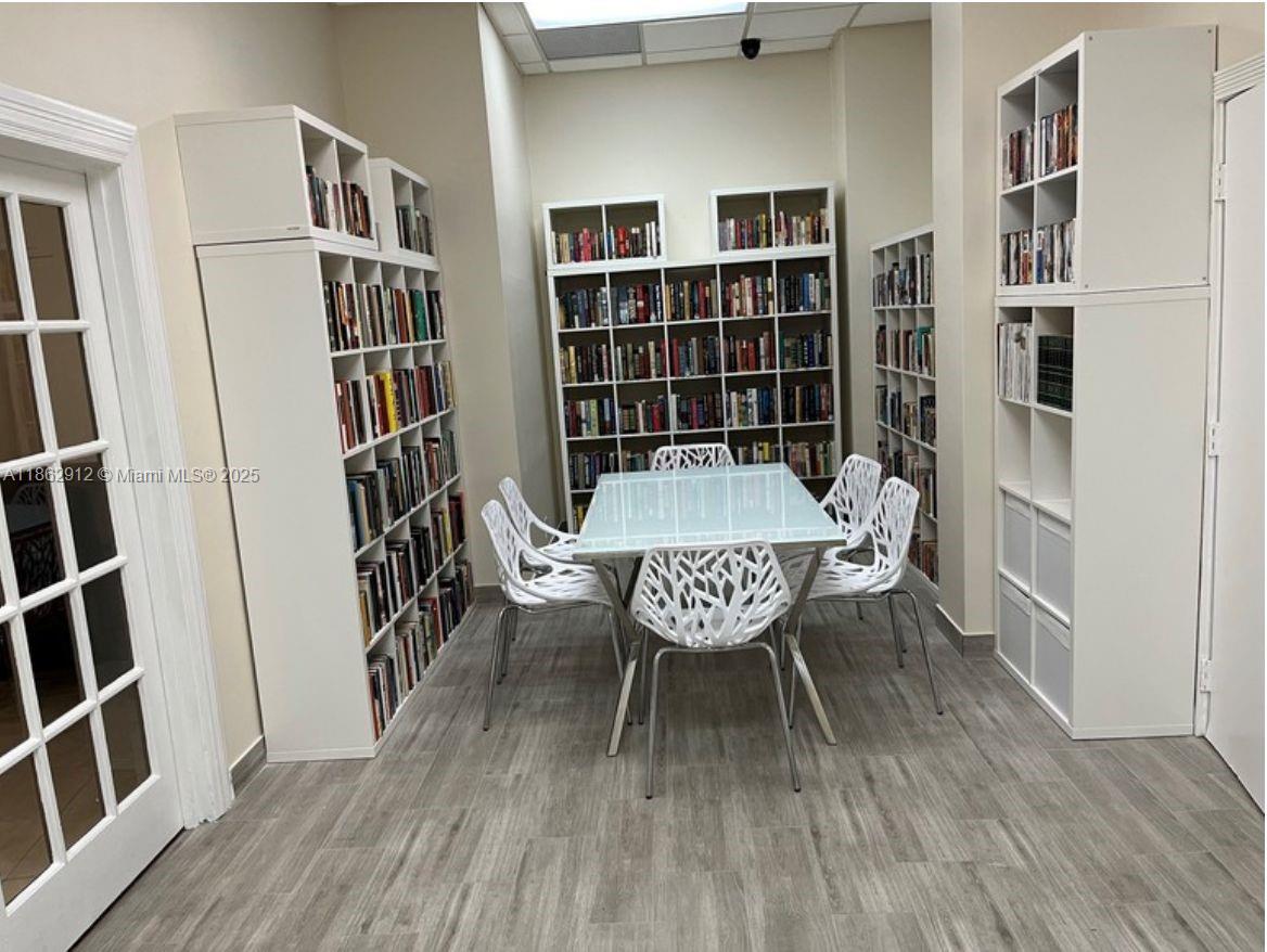 Photo of 3725 Ocean Dr  #1221, Hollywood, Florida, 33019 - 
