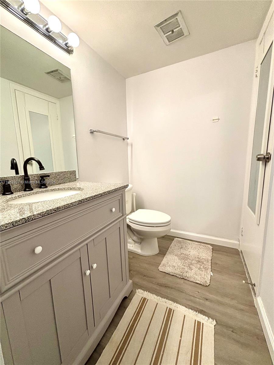 Photo of 20301 Country Club Dr  #1025, Aventura, Florida, 33180 - 