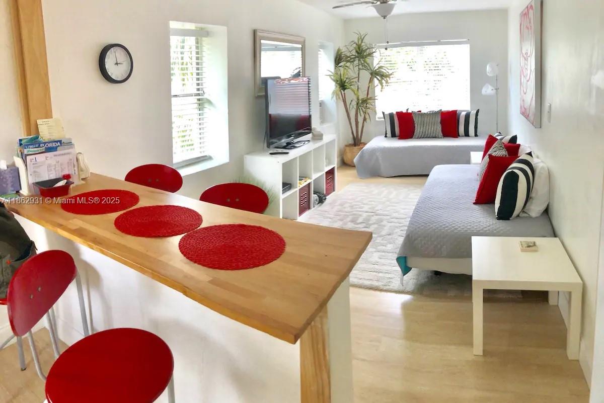 Ver detalles / 3378 sq. ft. $ 2025-08-21 0 foto