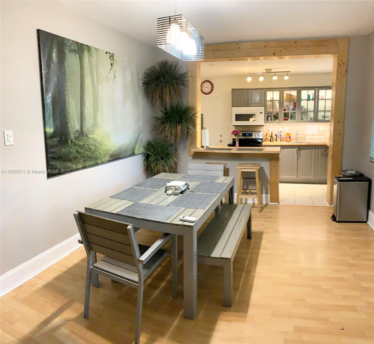 Ver detalles / 3378 sq. ft. $ 2025-08-21 0 foto
