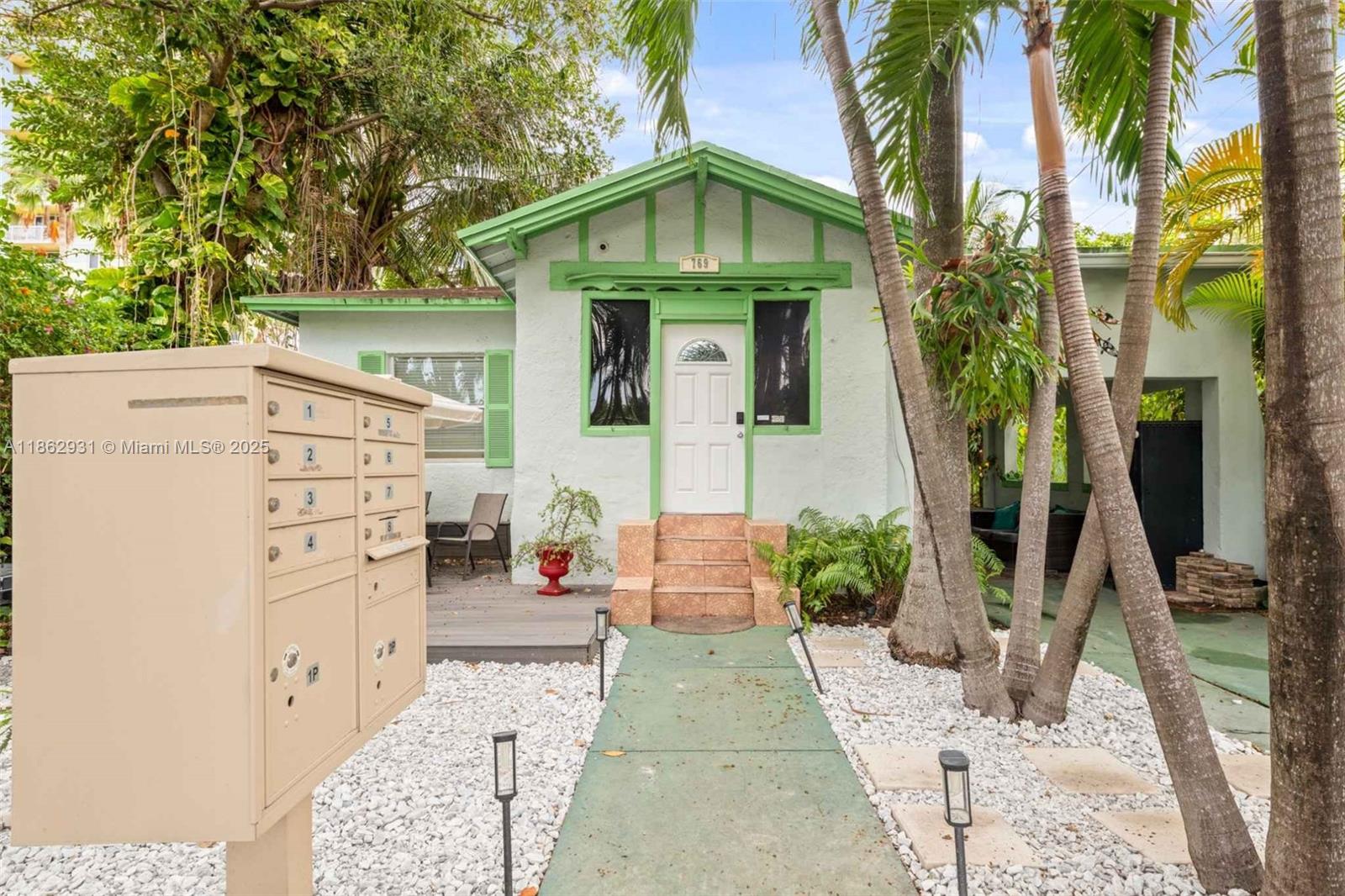Ver detalles / 3378 sq. ft. $ 2025-08-21 0 foto