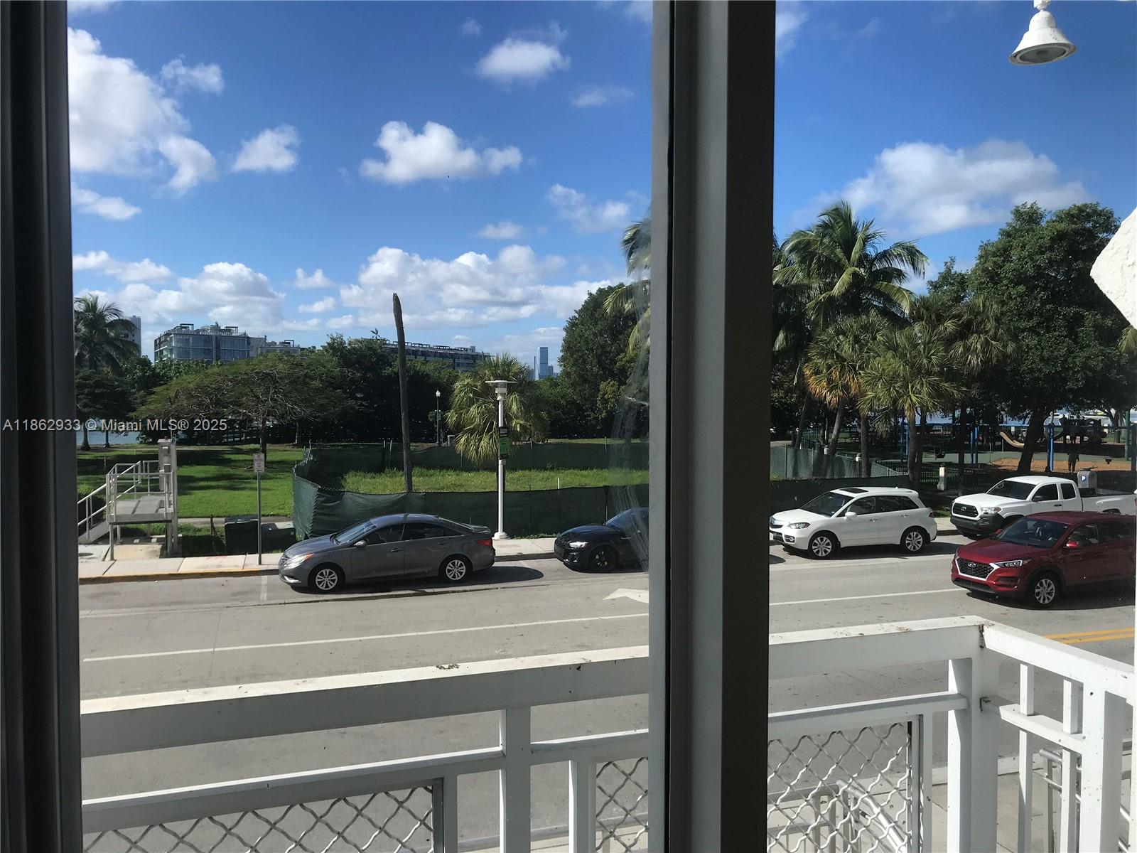 See details 201 / sq. ft. $ 2025-08-21 0 Photo