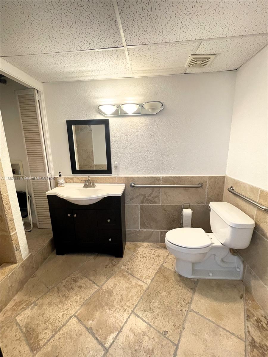 See details 201 / sq. ft. $ 2025-08-21 0 Photo