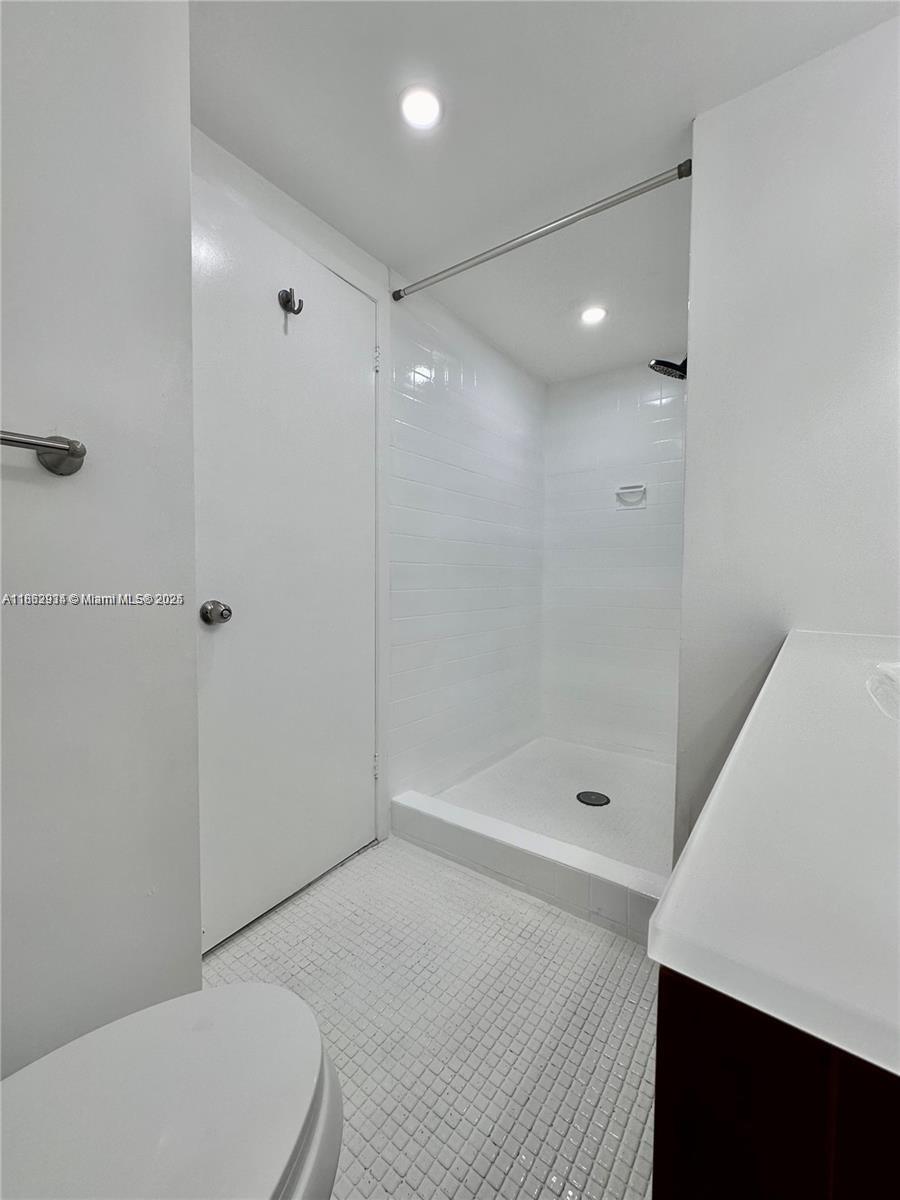 Photo of 2500 Parkview Dr  #1215, Hallandale Beach, Florida, 33009 - 
