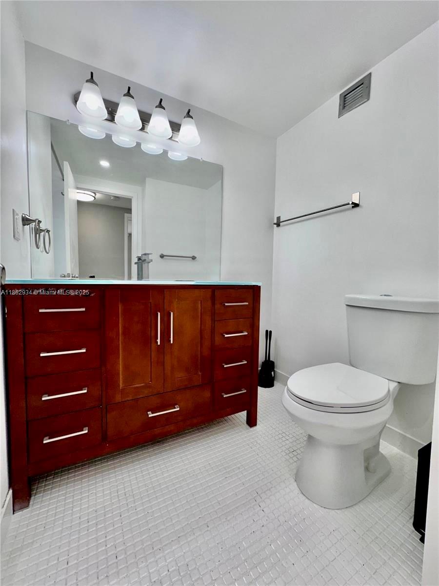 Photo of 2500 Parkview Dr  #1215, Hallandale Beach, Florida, 33009 - 