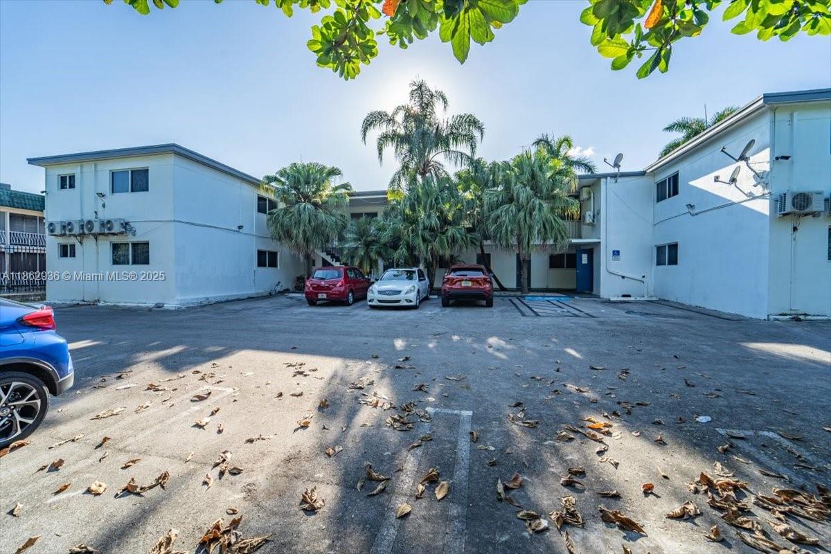 Ver detalles / 18576 sq. ft. $ 2025-08-21 0 foto