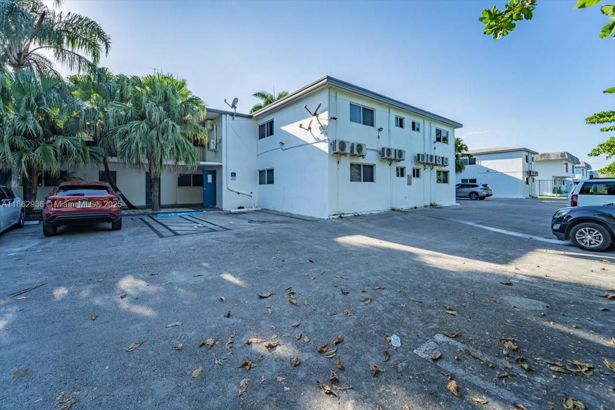 Ver detalles / 18576 sq. ft. $ 2025-08-21 0 foto