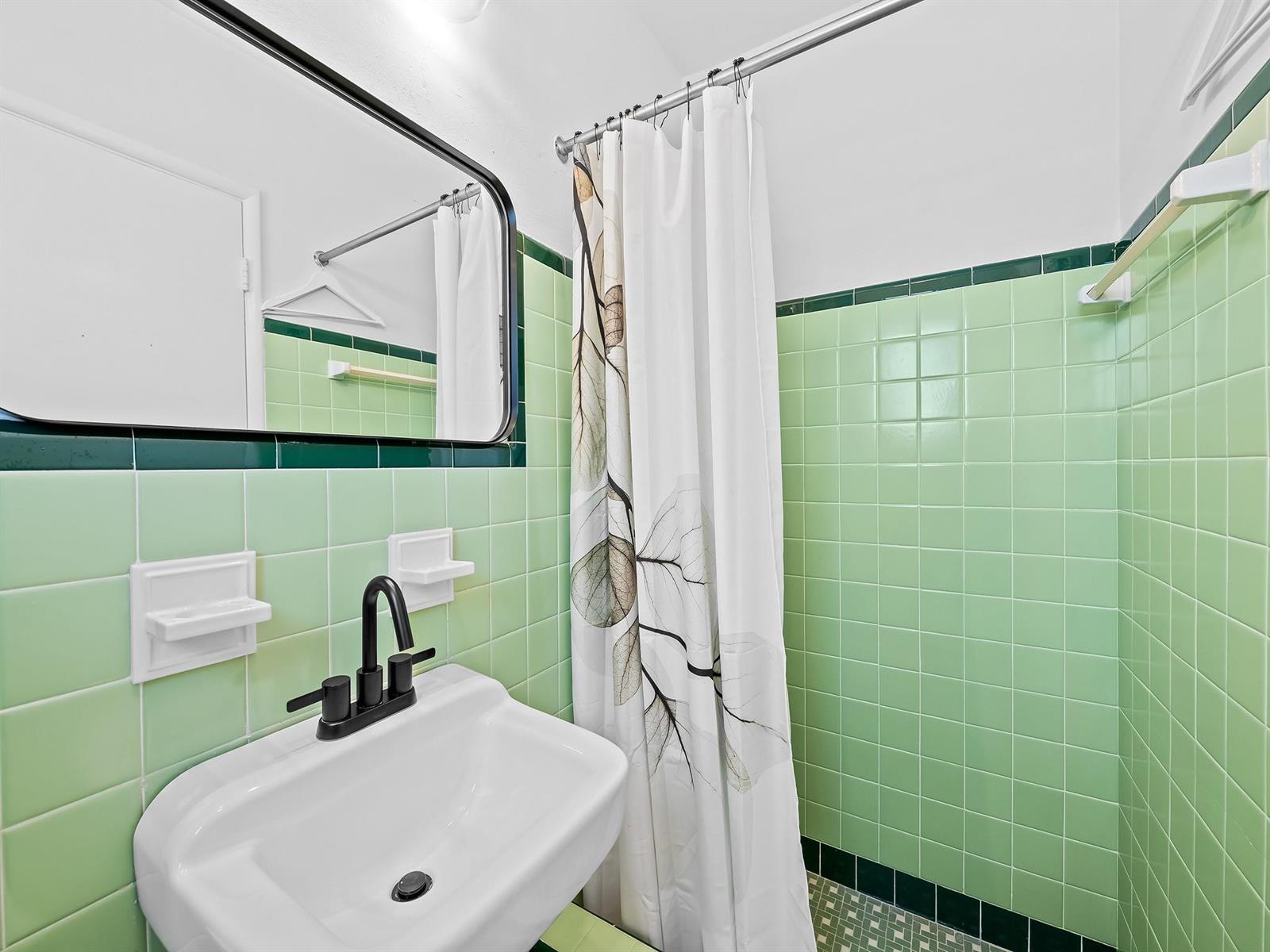 See details / 0 sq. ft. $ 2025-11-20 0 Photo