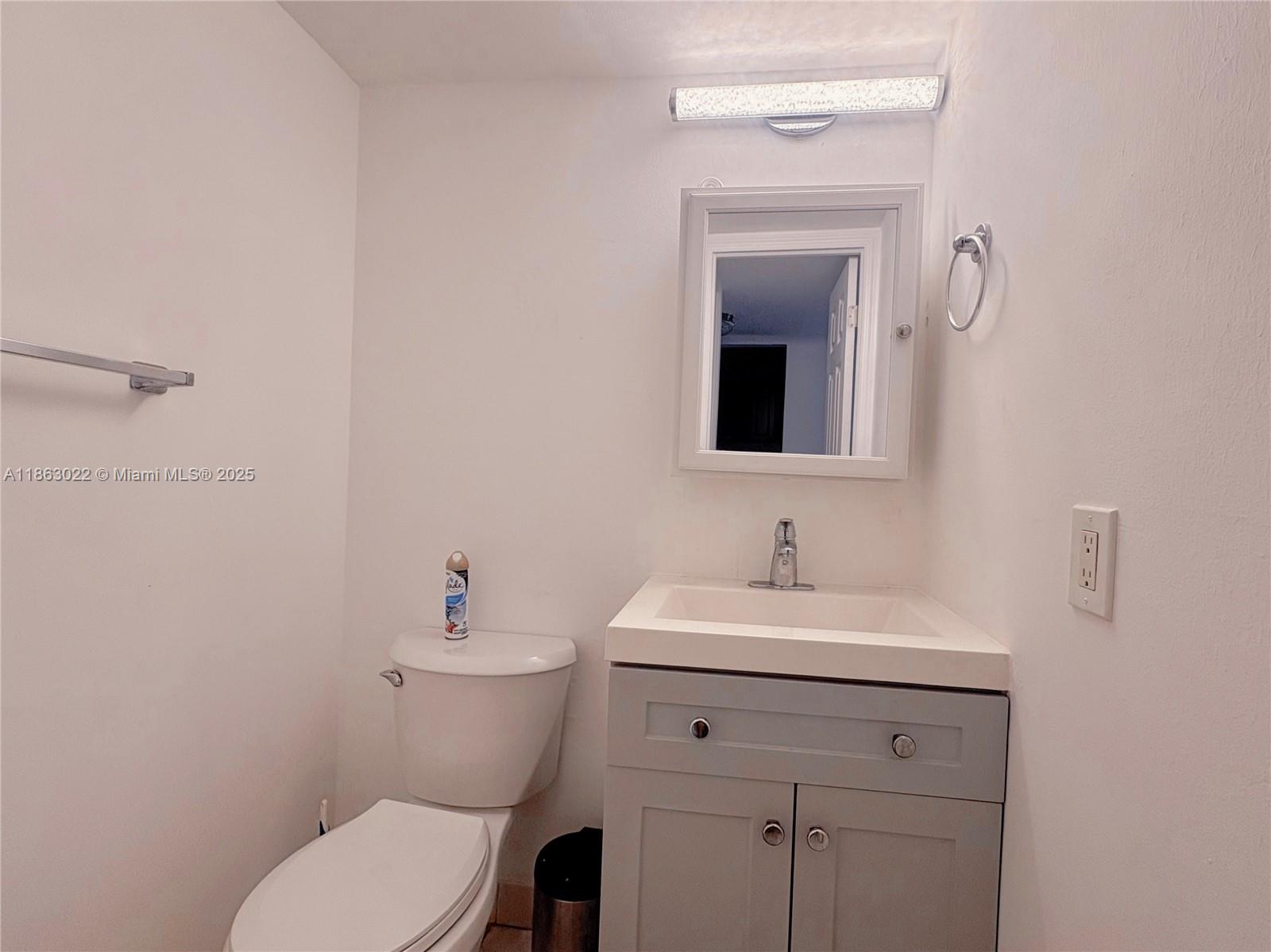 Photo of 1817 Ocean Dr #419, Hallandale Beach, Florida, 33009 -