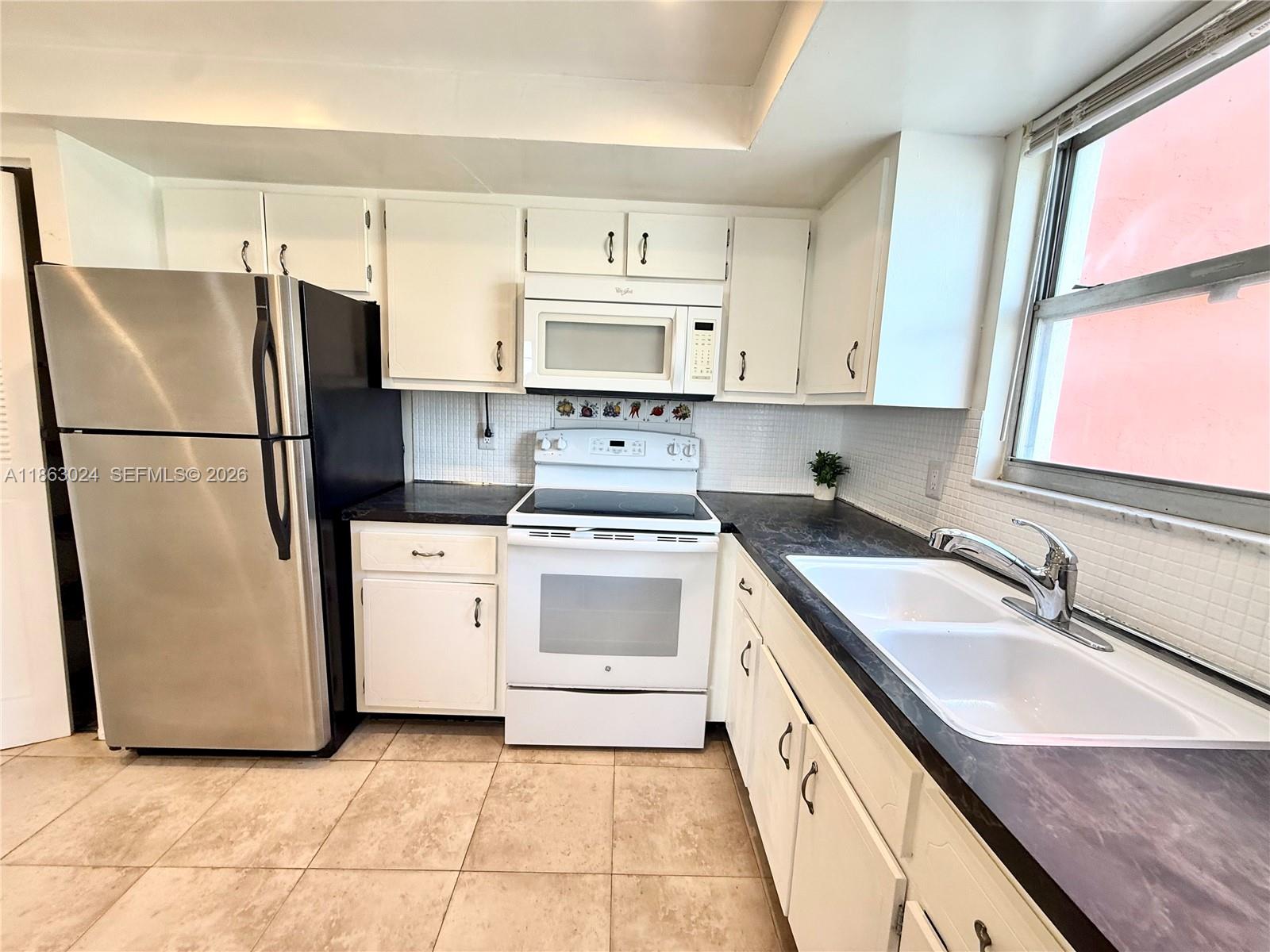 Ver detalles 626E 2 / 2 1140 sq. ft. $ 2026-05-05 0 foto