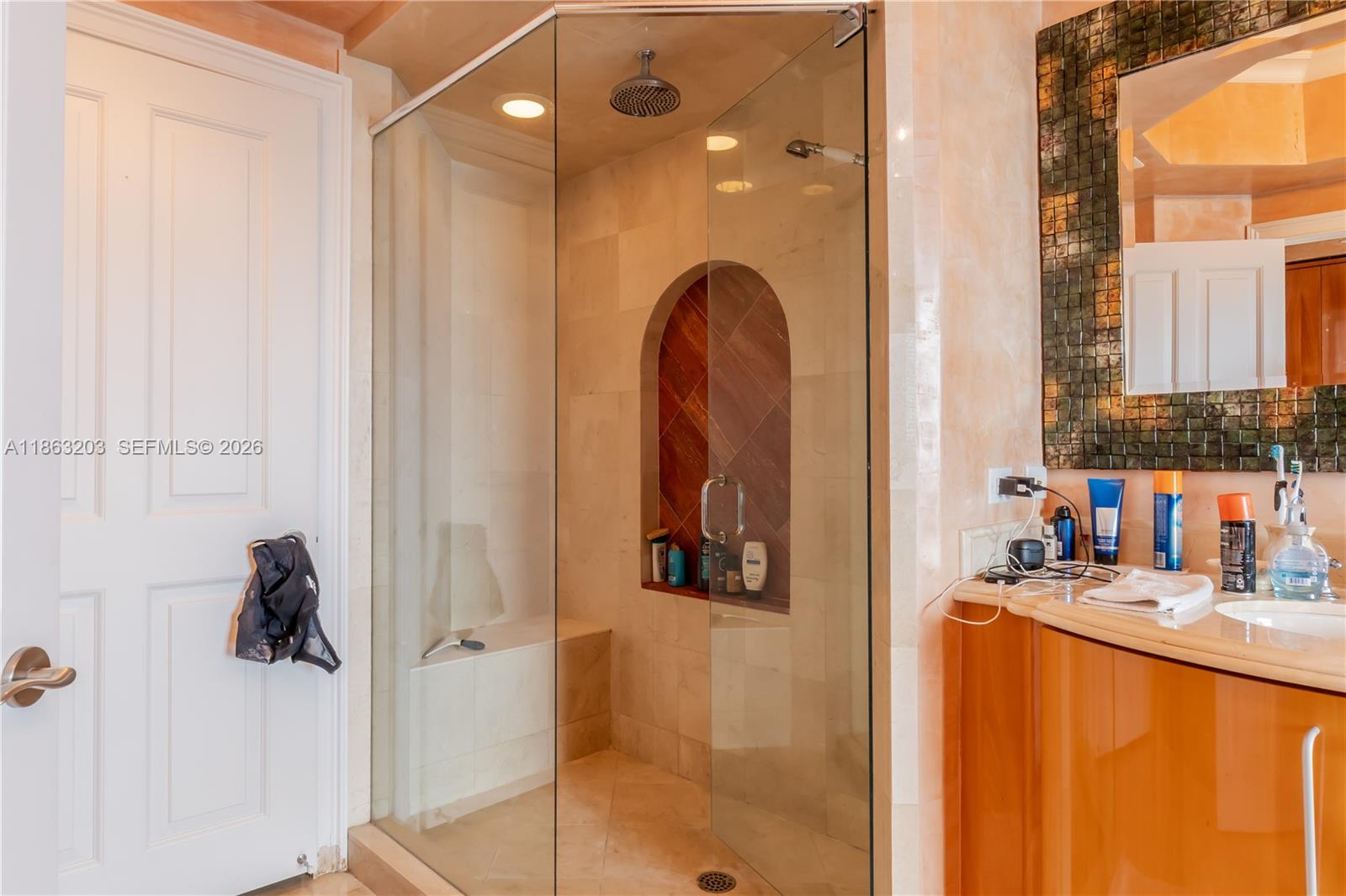 4001 4 / 4 2736 sq. ft. $ 2025-08-21 0 Photo