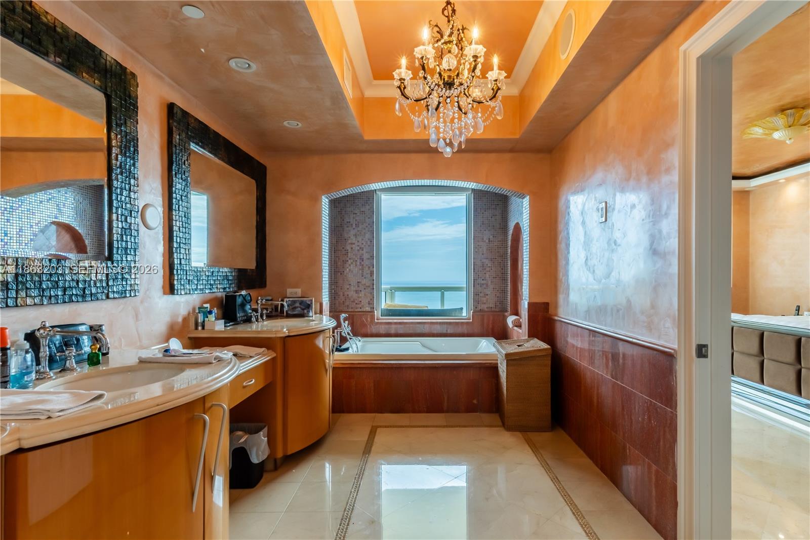 4001 4 / 4 2736 sq. ft. $ 2025-08-21 0 Photo