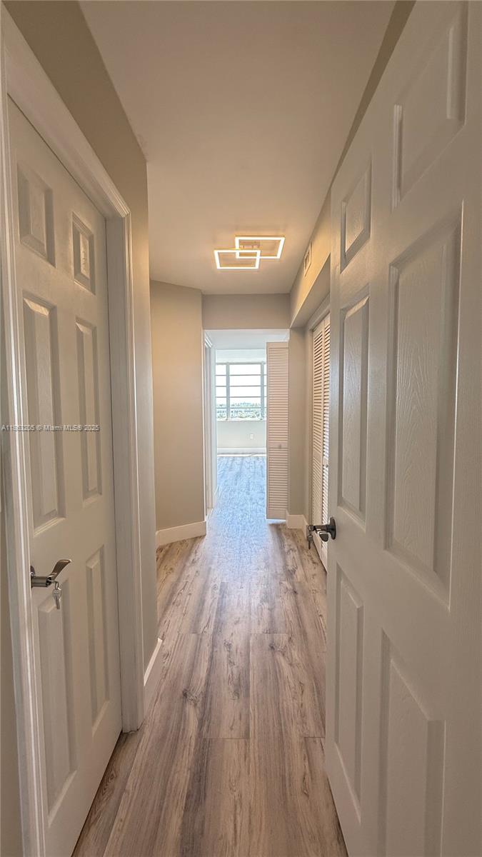 725-4 2 / 2 1317 sq. ft. $ 2025-09-05 0 Photo