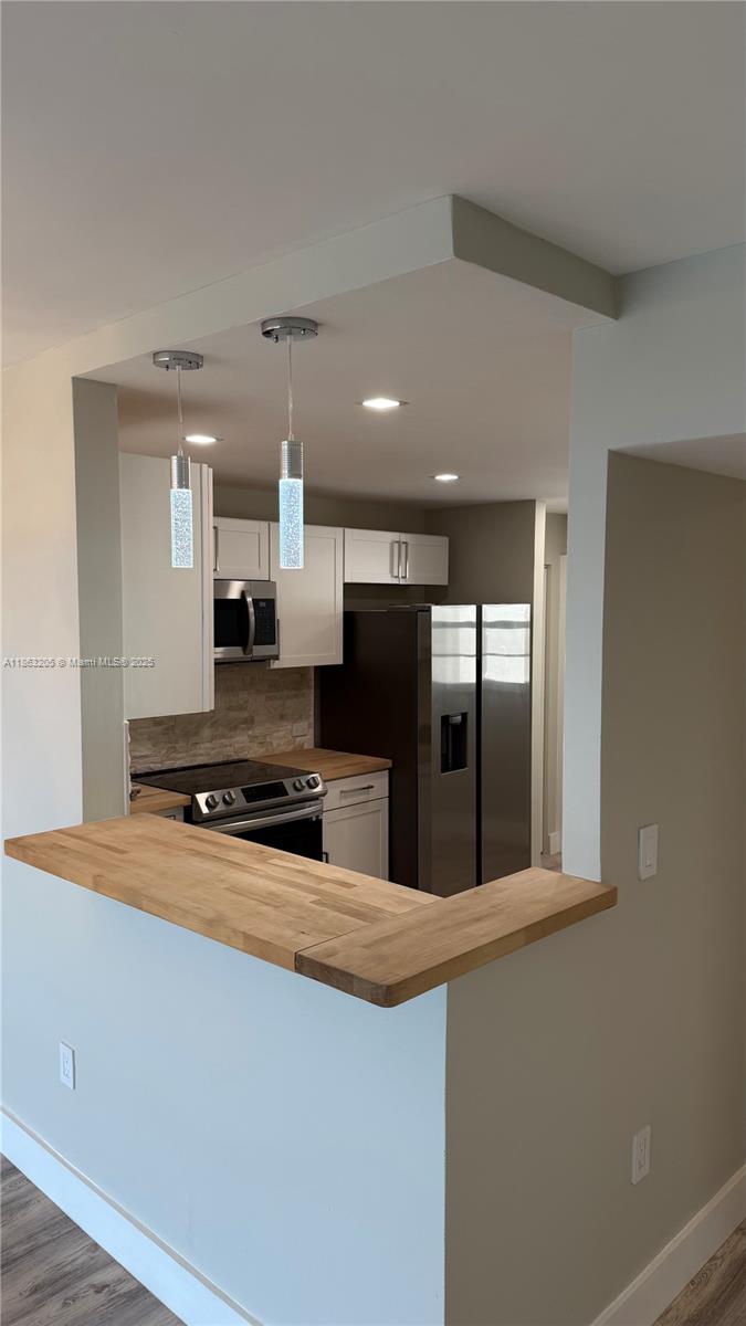 725-4 2 / 2 1317 sq. ft. $ 2025-09-05 0 Photo