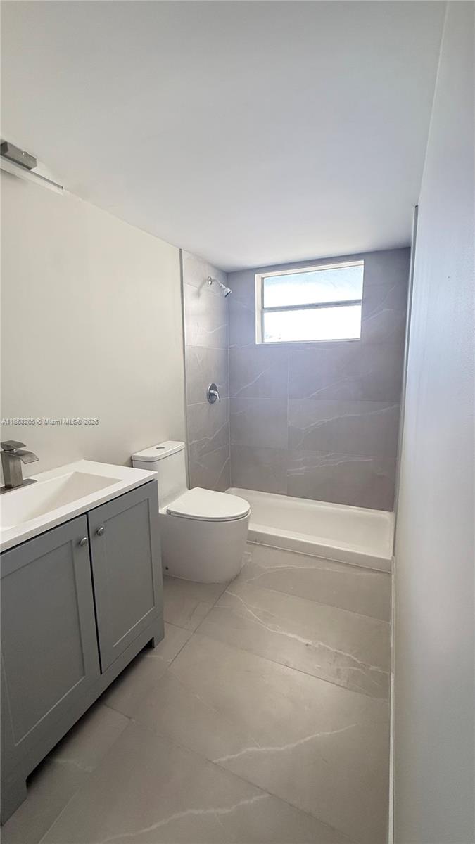 725-4 2 / 2 1317 sq. ft. $ 2025-09-05 0 Photo