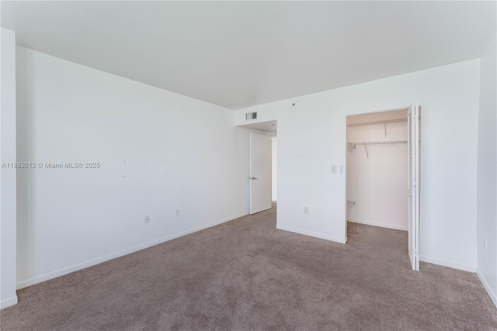See details 2305 1 / 1 746 sq. ft. $ 2025-08-21 0 Photo