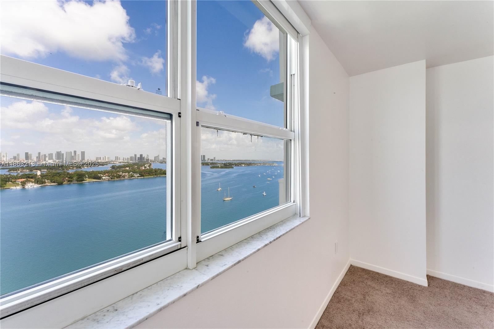 See details 2305 1 / 1 746 sq. ft. $ 2025-08-21 0 Photo