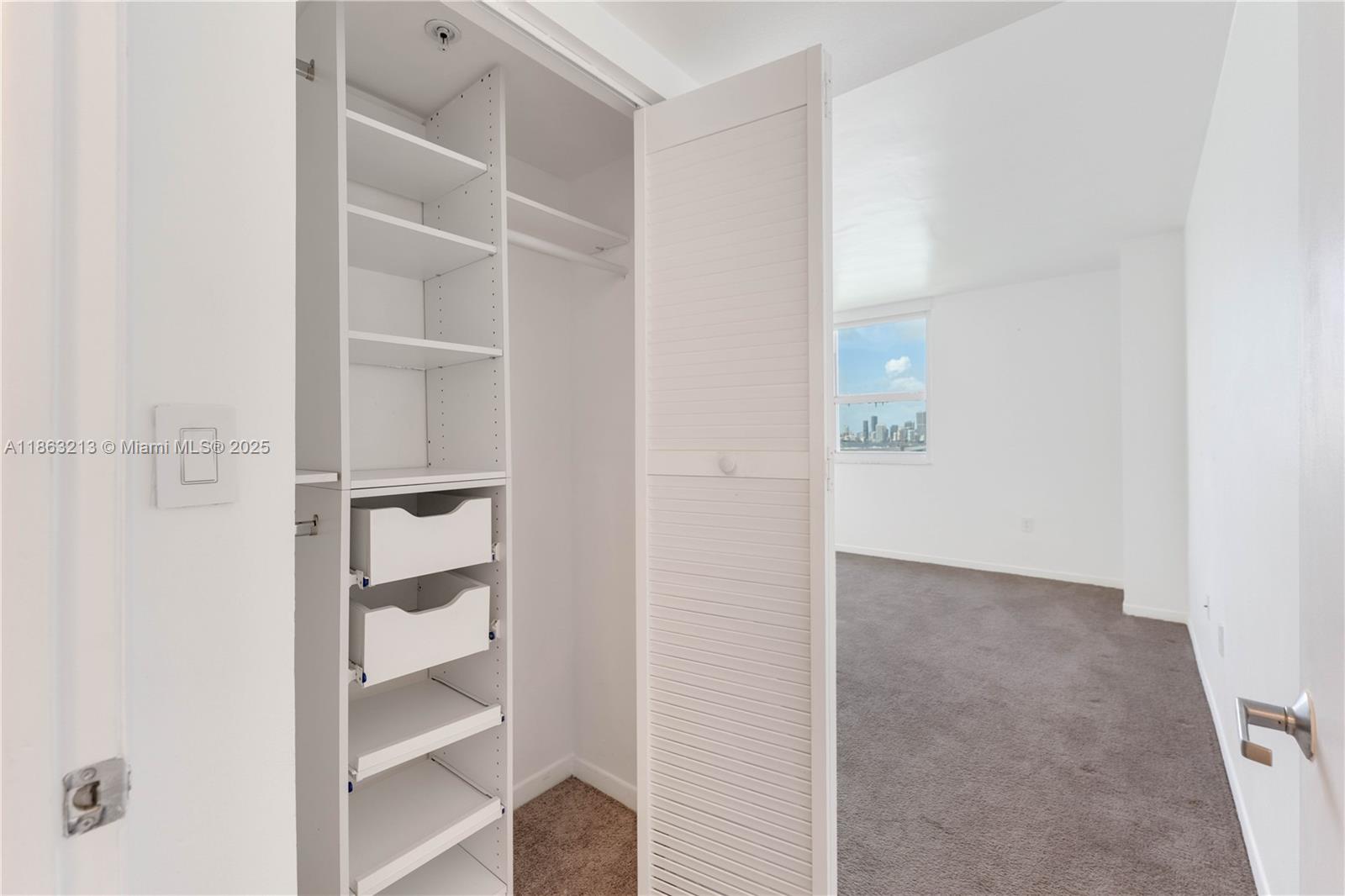 See details 2305 1 / 1 746 sq. ft. $ 2025-08-21 0 Photo