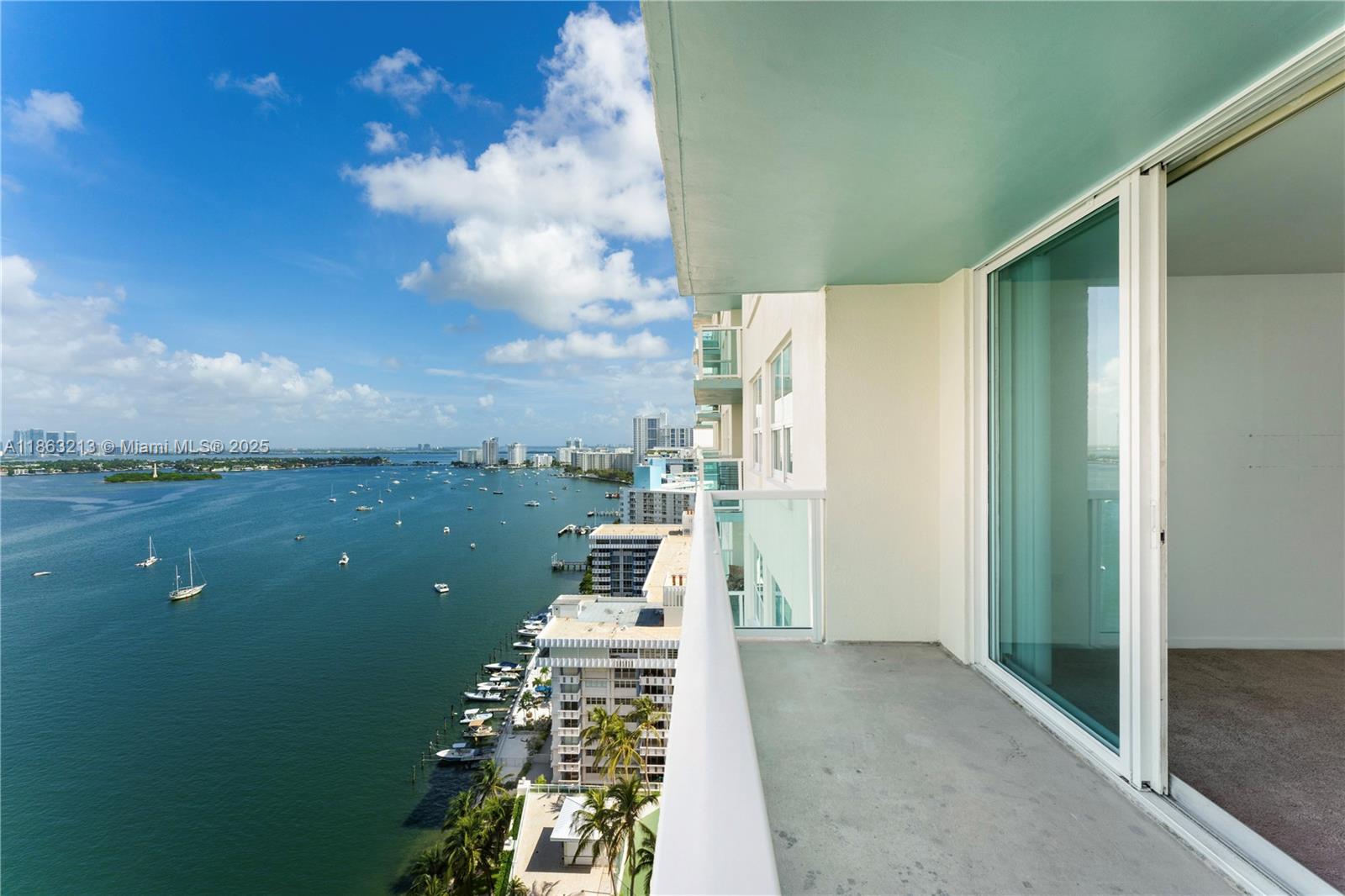 See details 2305 1 / 1 746 sq. ft. $ 2025-08-21 0 Photo