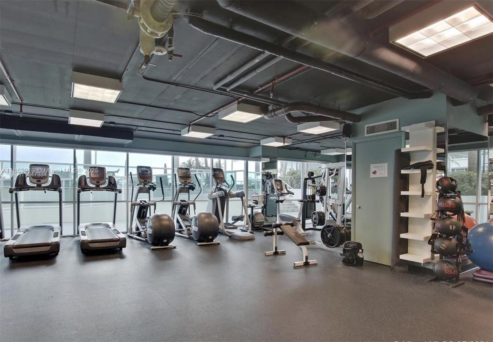 See details 2305 1 / 1 746 sq. ft. $ 2025-08-21 0 Photo