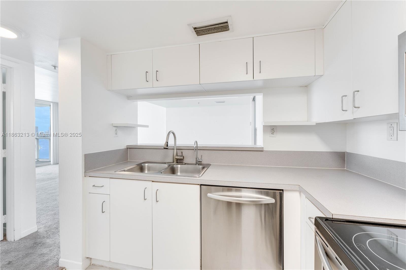 See details 2305 1 / 1 746 sq. ft. $ 2025-08-21 0 Photo