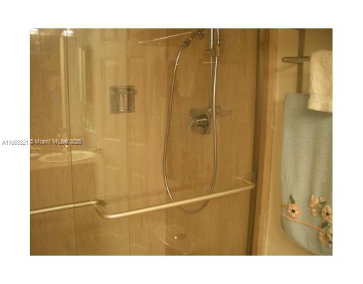 Photo of 1201 Ocean Dr #2404S, Hollywood, Florida, 33019 - Bathroom
