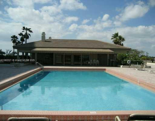 Photo of 1201 Ocean Dr #2404S, Hollywood, Florida, 33019 - Swimming Pool/Hot Tub/Sauna