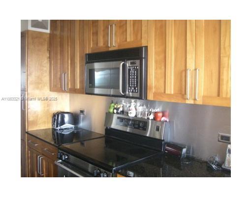 Photo of 1201 Ocean Dr #2404S, Hollywood, Florida, 33019 - Kitchen