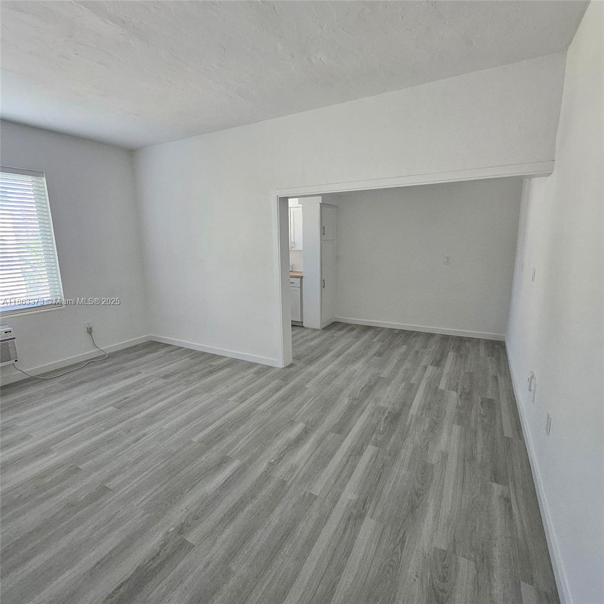 See details / 8860 sq. ft. $ 2025-08-21 0 Photo
