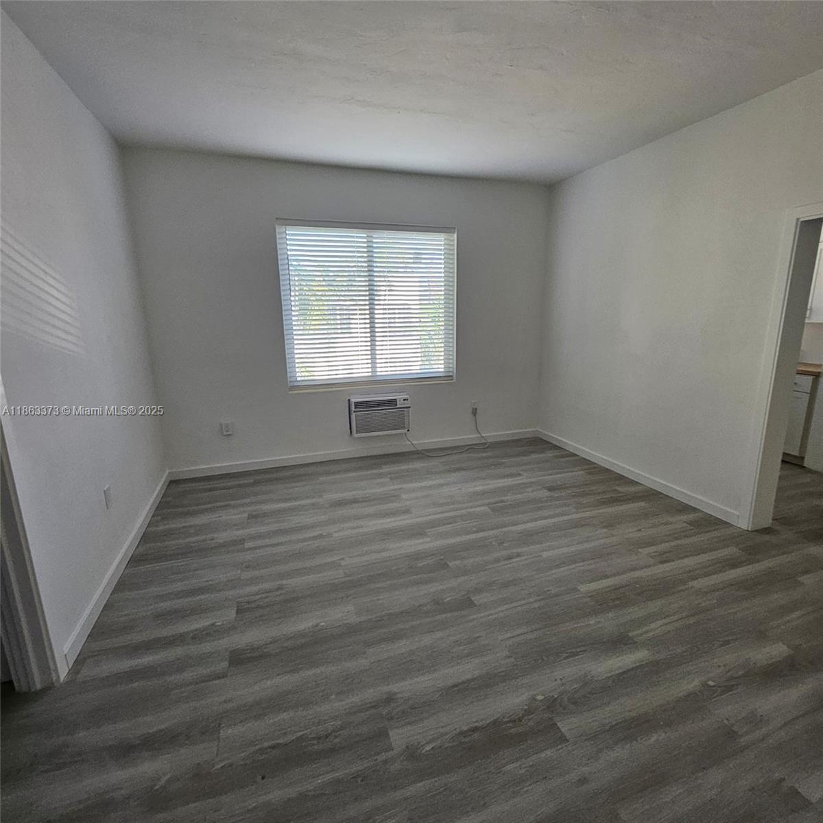 See details / 8860 sq. ft. $ 2025-08-21 0 Photo