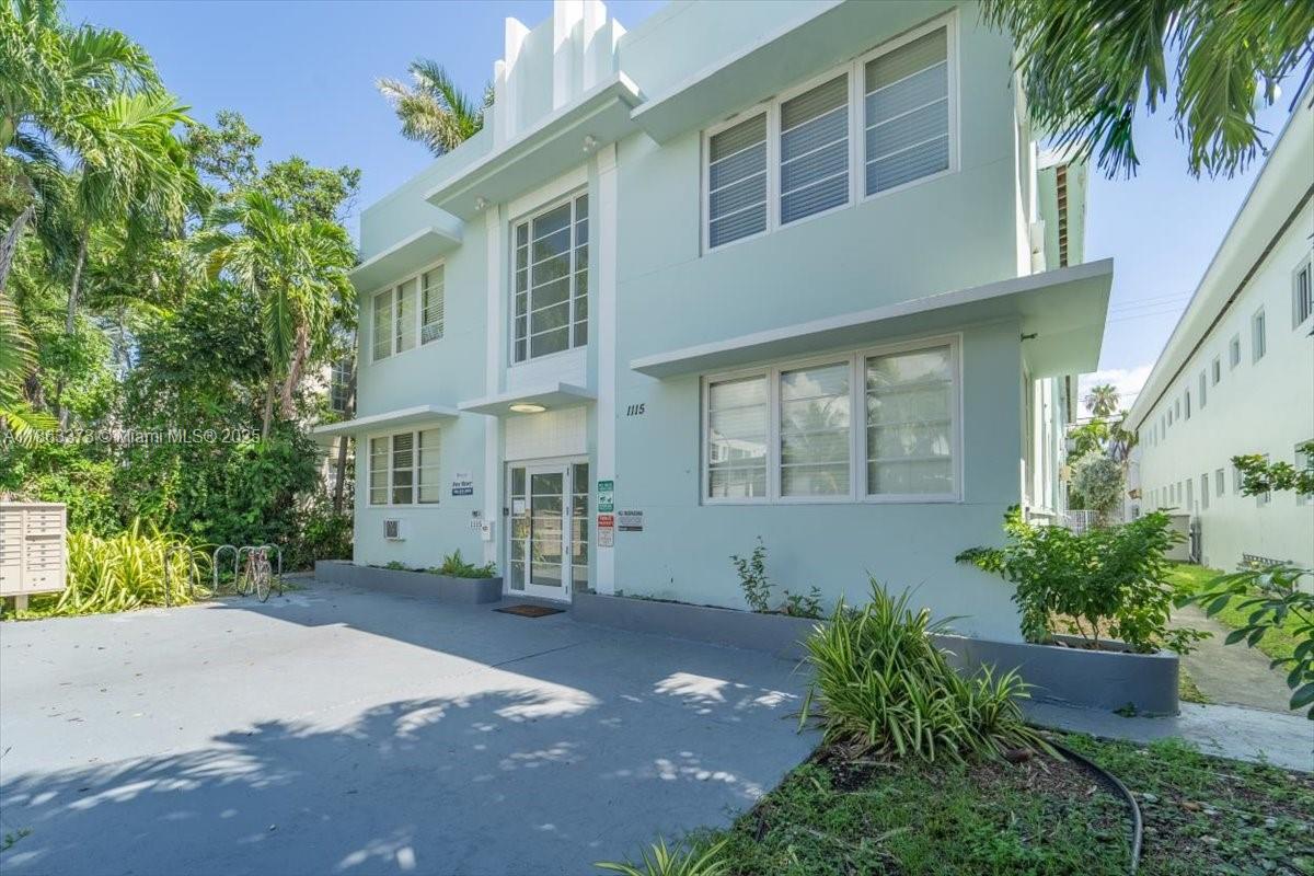 See details / 8860 sq. ft. $ 2025-08-21 0 Photo