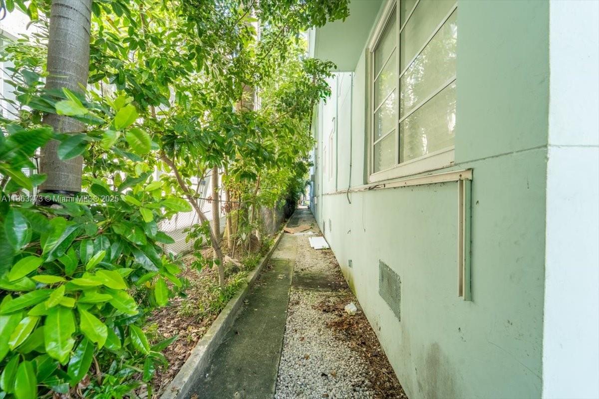 See details / 8860 sq. ft. $ 2025-08-21 0 Photo