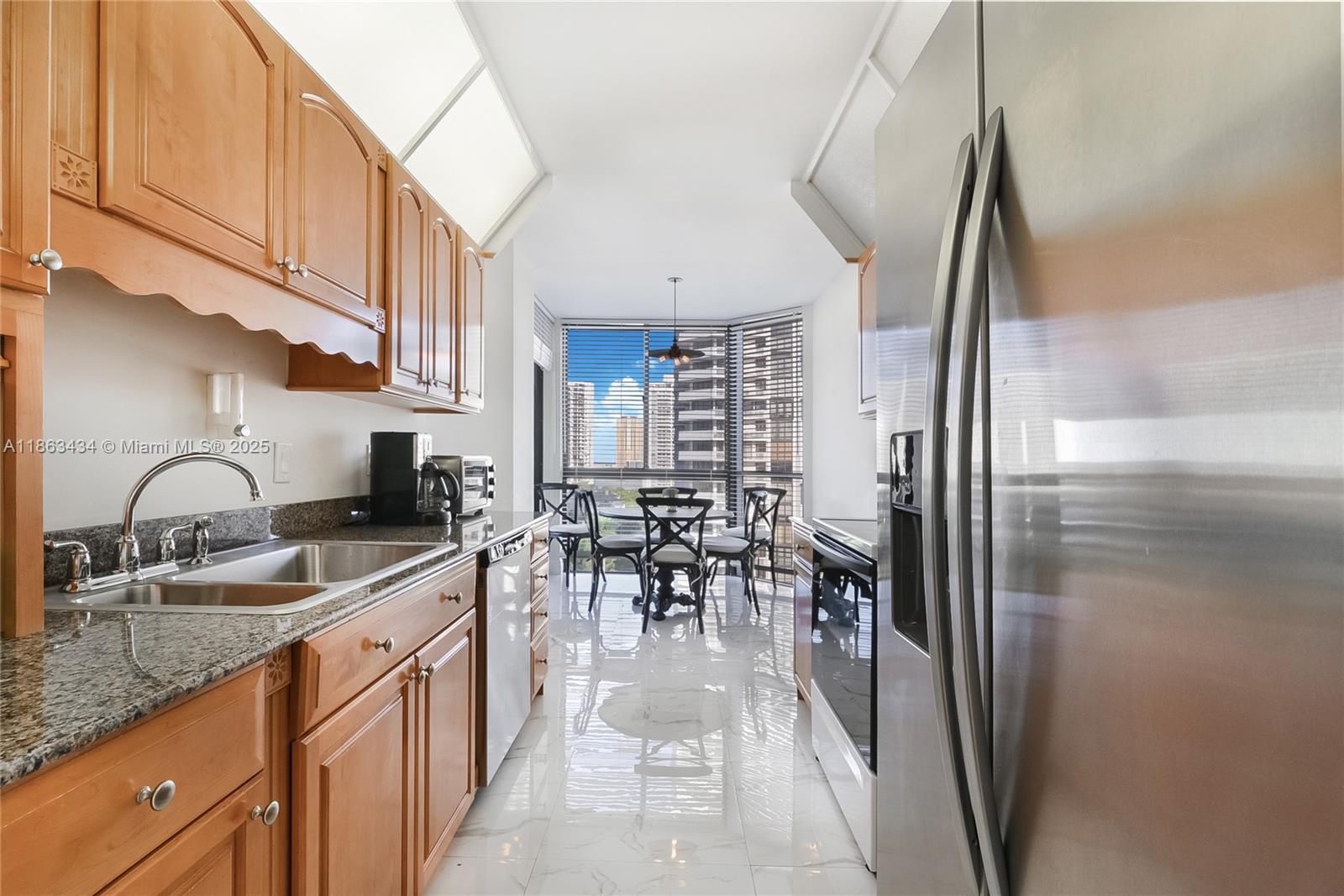 1404 3 / 3 1950 sq. ft. $ 2025-08-21 0 Photo