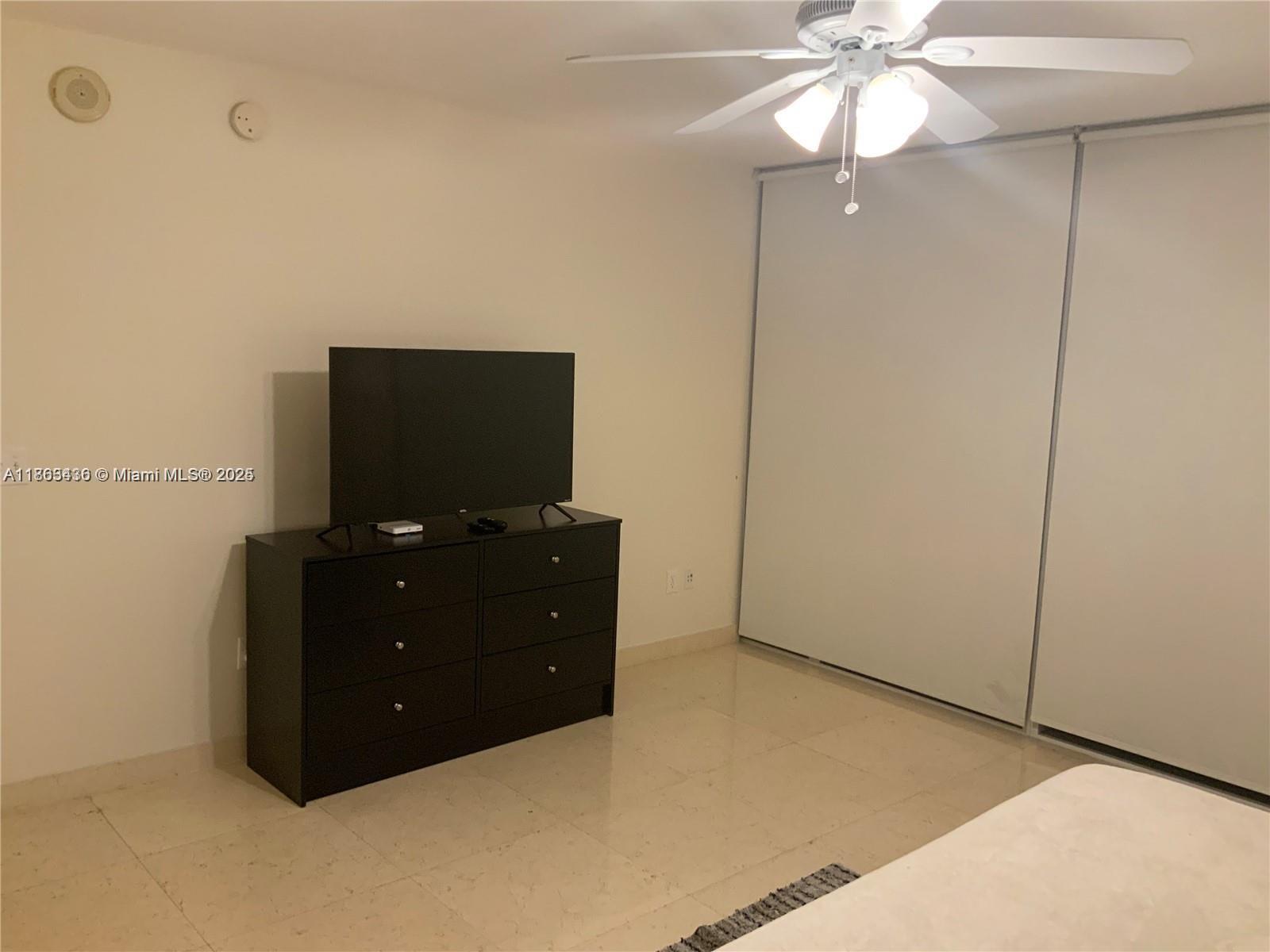 See details 1407 1 / 1 871 sq. ft. $ 2025-08-22 0 Photo