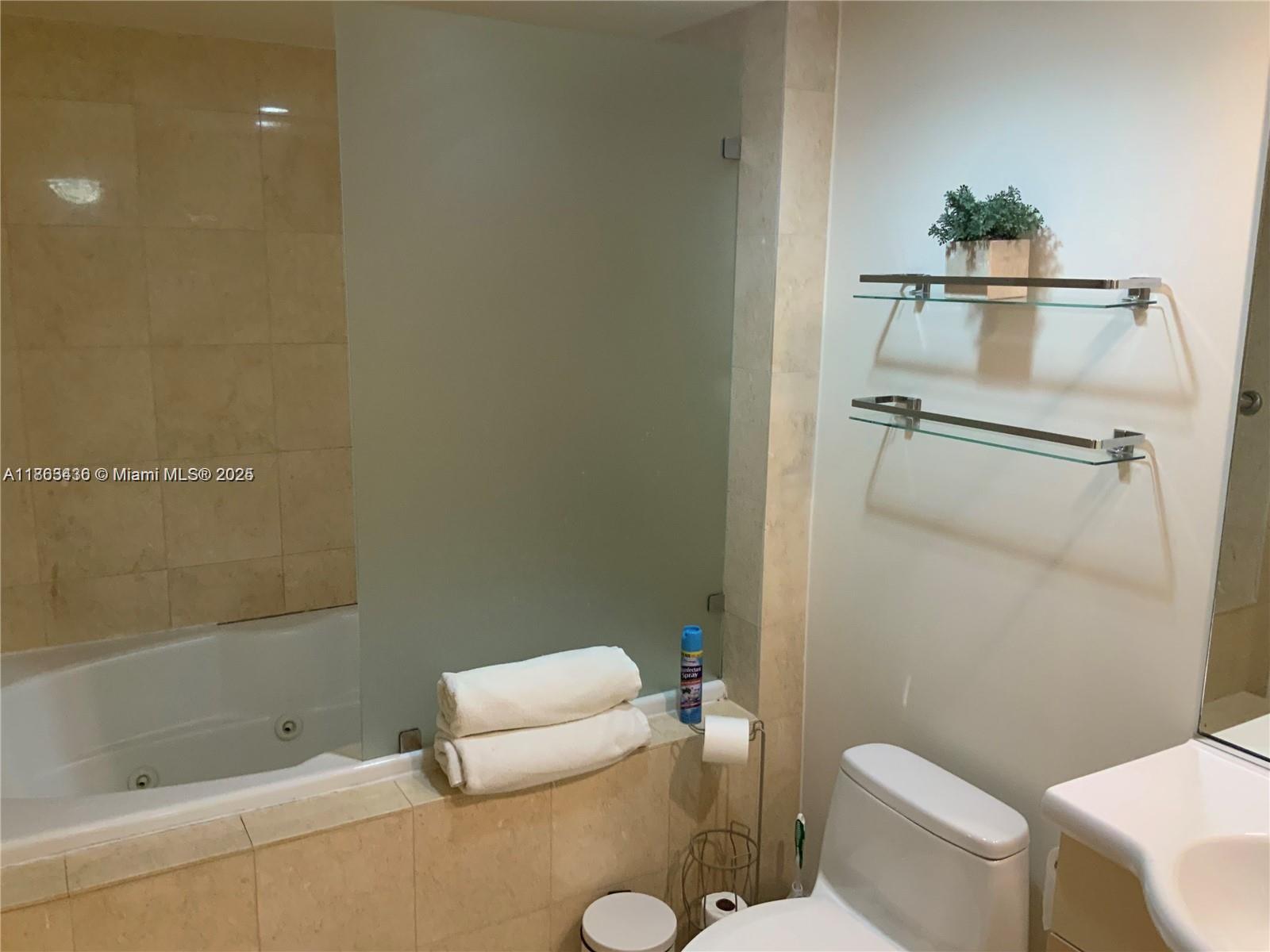 See details 1407 1 / 1 871 sq. ft. $ 2025-08-22 0 Photo