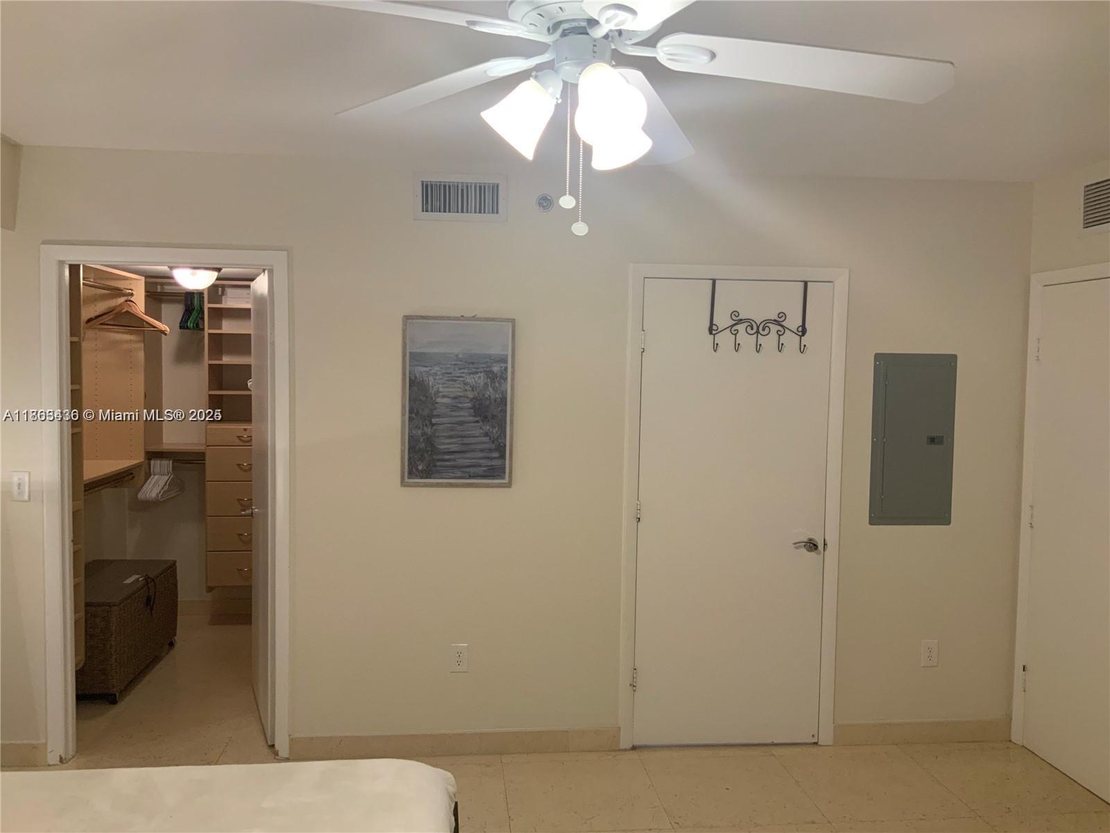 See details 1407 1 / 1 871 sq. ft. $ 2025-08-22 0 Photo