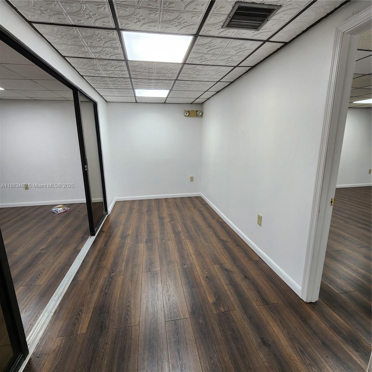 See details B10 / sq. ft. $ 2025-08-21 0 Photo