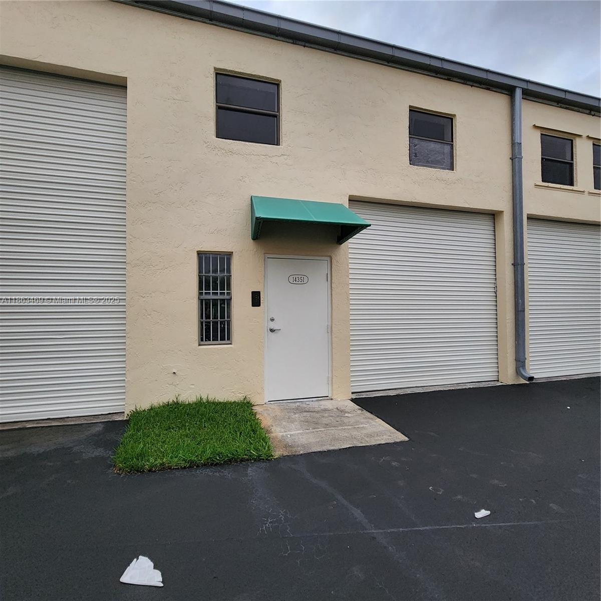See details B10 / sq. ft. $ 2025-08-21 0 Photo