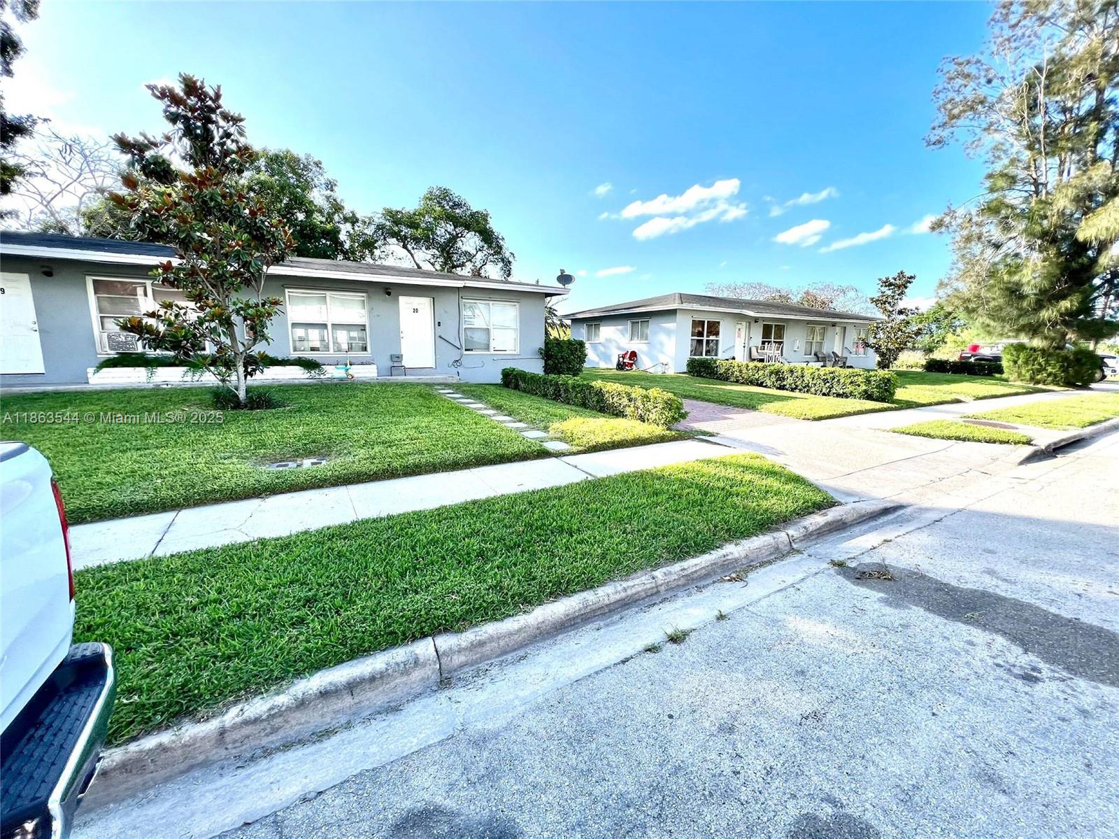 See details 32 / sq. ft. $ 2025-08-23 0 Photo