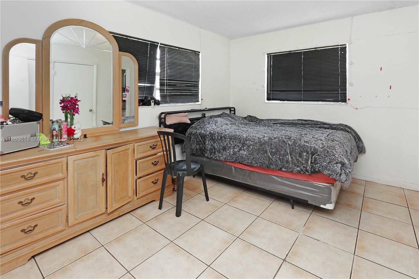 See details / 2100 sq. ft. $ 2025-08-22 0 Photo