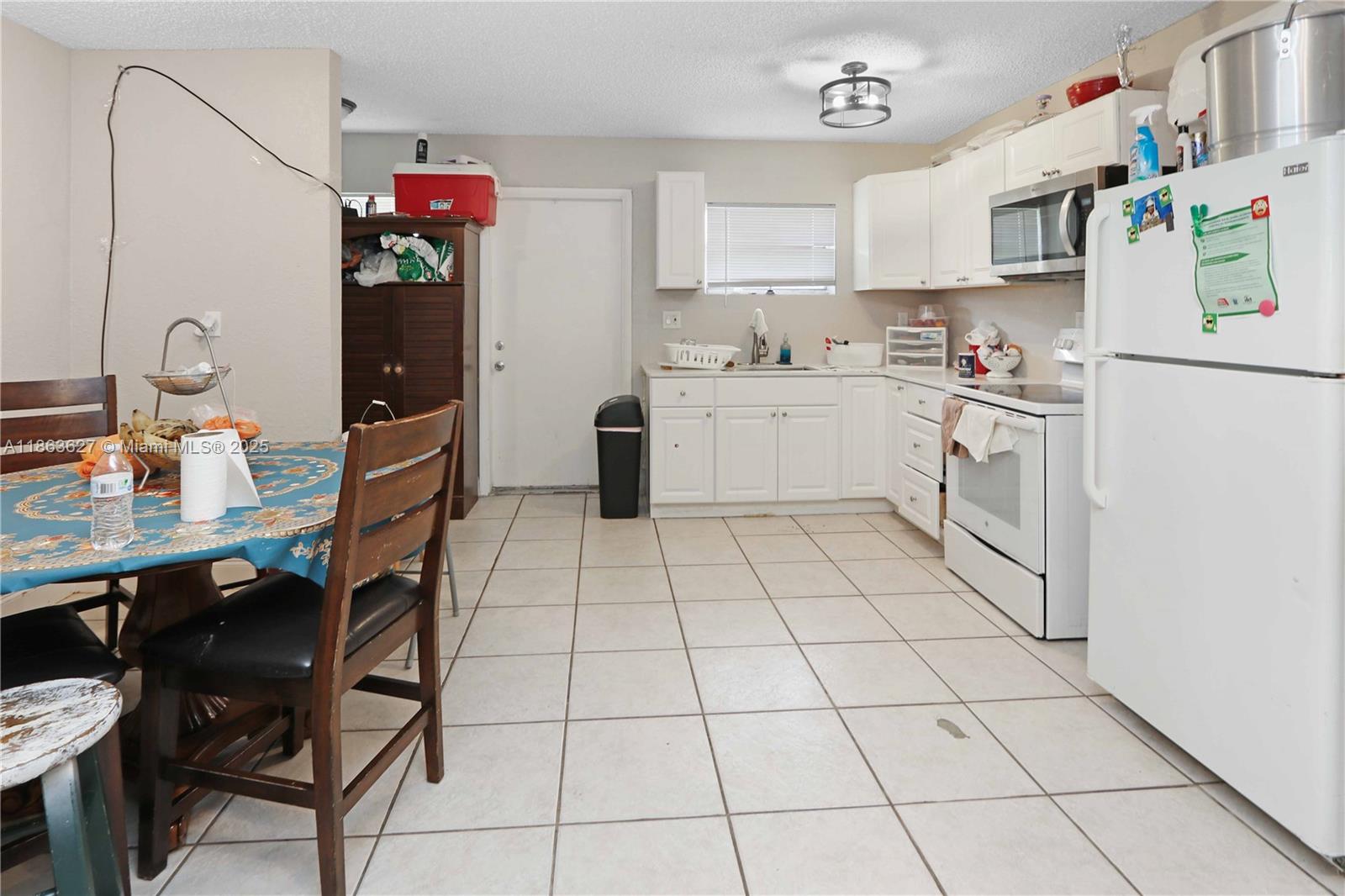 See details / 2100 sq. ft. $ 2025-08-22 0 Photo