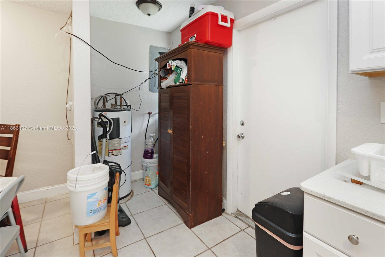 See details / 2100 sq. ft. $ 2025-08-22 0 Photo