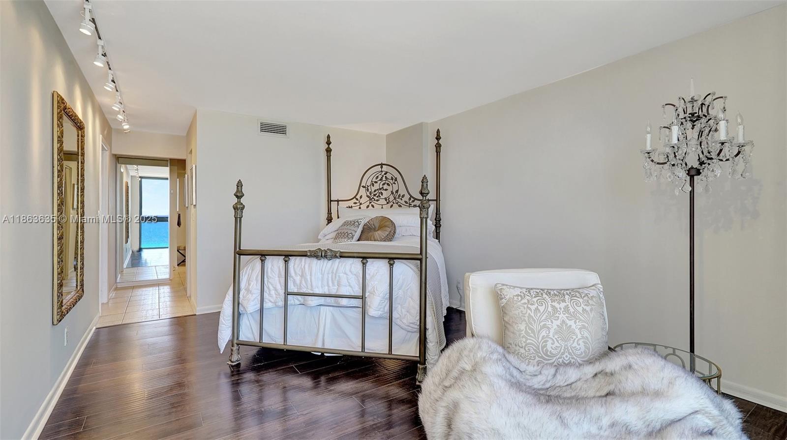 Photo of 1500 Ocean Dr  #12H, Hollywood, Florida, 33019 - 