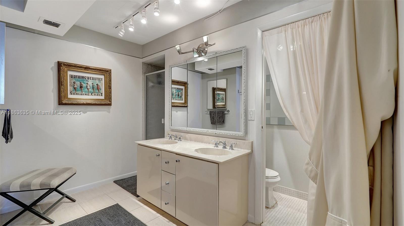 Photo of 1500 Ocean Dr  #12H, Hollywood, Florida, 33019 - 